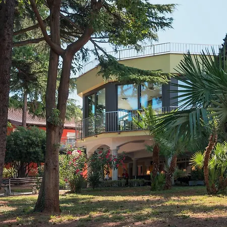 Depandansa Vista Parco, Szálloda